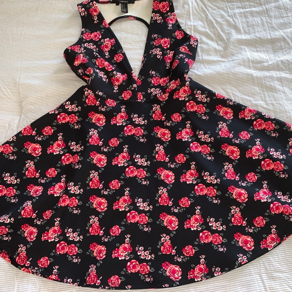 Short dress